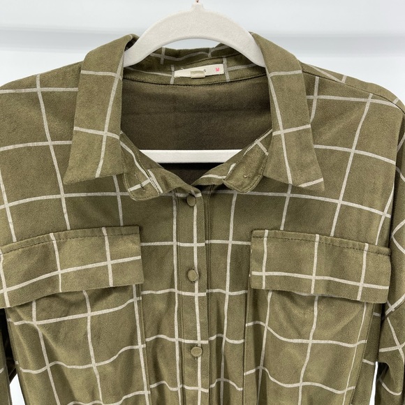 Le Lis Olive Green Plaid Romper, Button Front, Long Sleeves - Picture 3 of 11